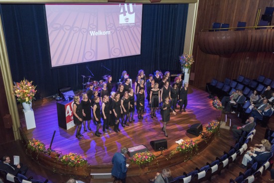 Zes gelukkige winnaars van Dromenactie J.C. Ruigrok Stichting (persbericht)